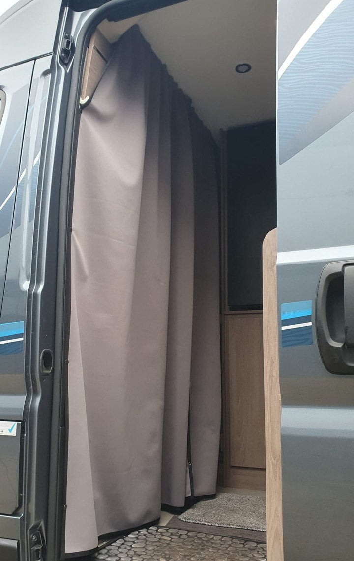 For Peugeot Boxer Motorhome & Campervan Premium Maxi-Cab Divider Curtain with Rail – Van-X