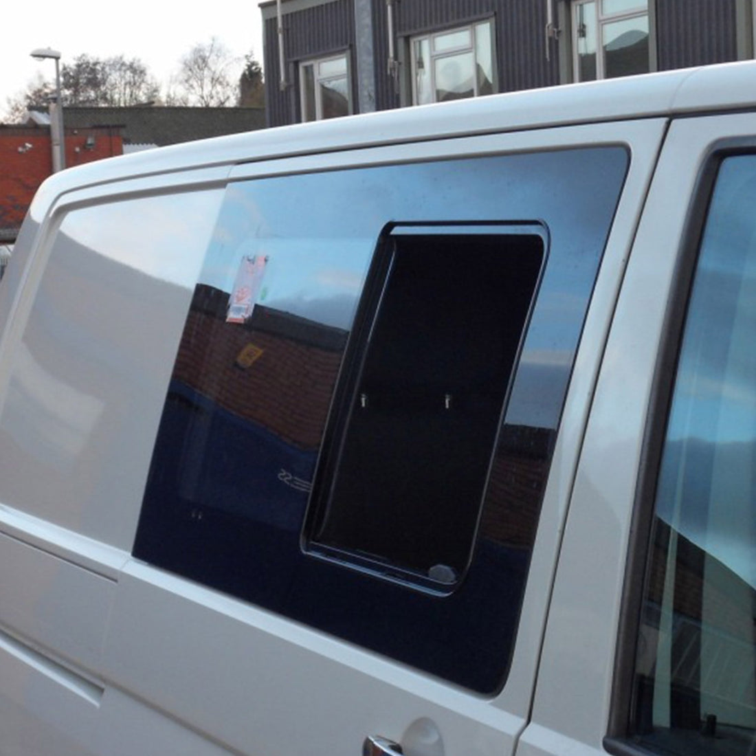 For VW T5/T5.1 Transporter Sliding Side Window – Tinted Limo Glass | Van-X