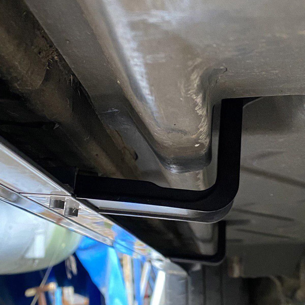 For VW T5, T5.1 SWB Side Skirts Reflex Silver Plastic Painted and Ready to Fit (B-Grade)