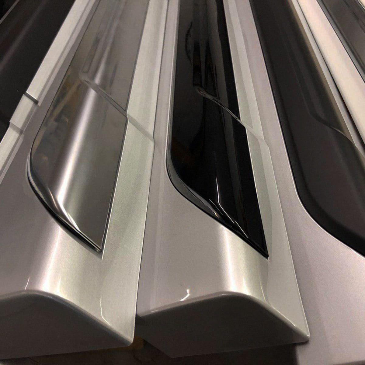 For VW T5, T5.1 LWB Side Skirts Reflex Silver Plastic Painted and Ready to Fit