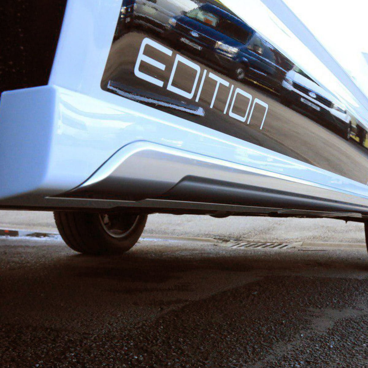 For VW T5, T5.1 SWB Side Skirts Candy White Plastic Painted and Ready to Fit (B-Grade)