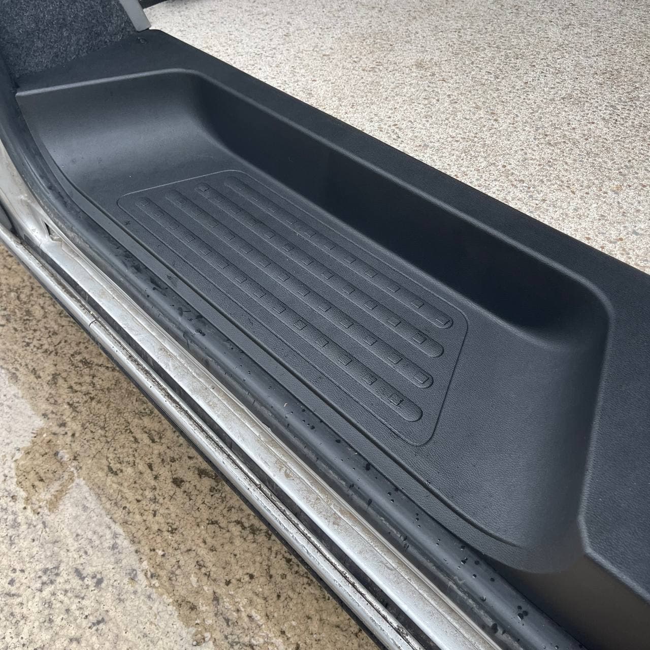 For VW Transporter T5/T5.1 Side Step V3 – 17mm Deep with Storage Compartment | Van-X