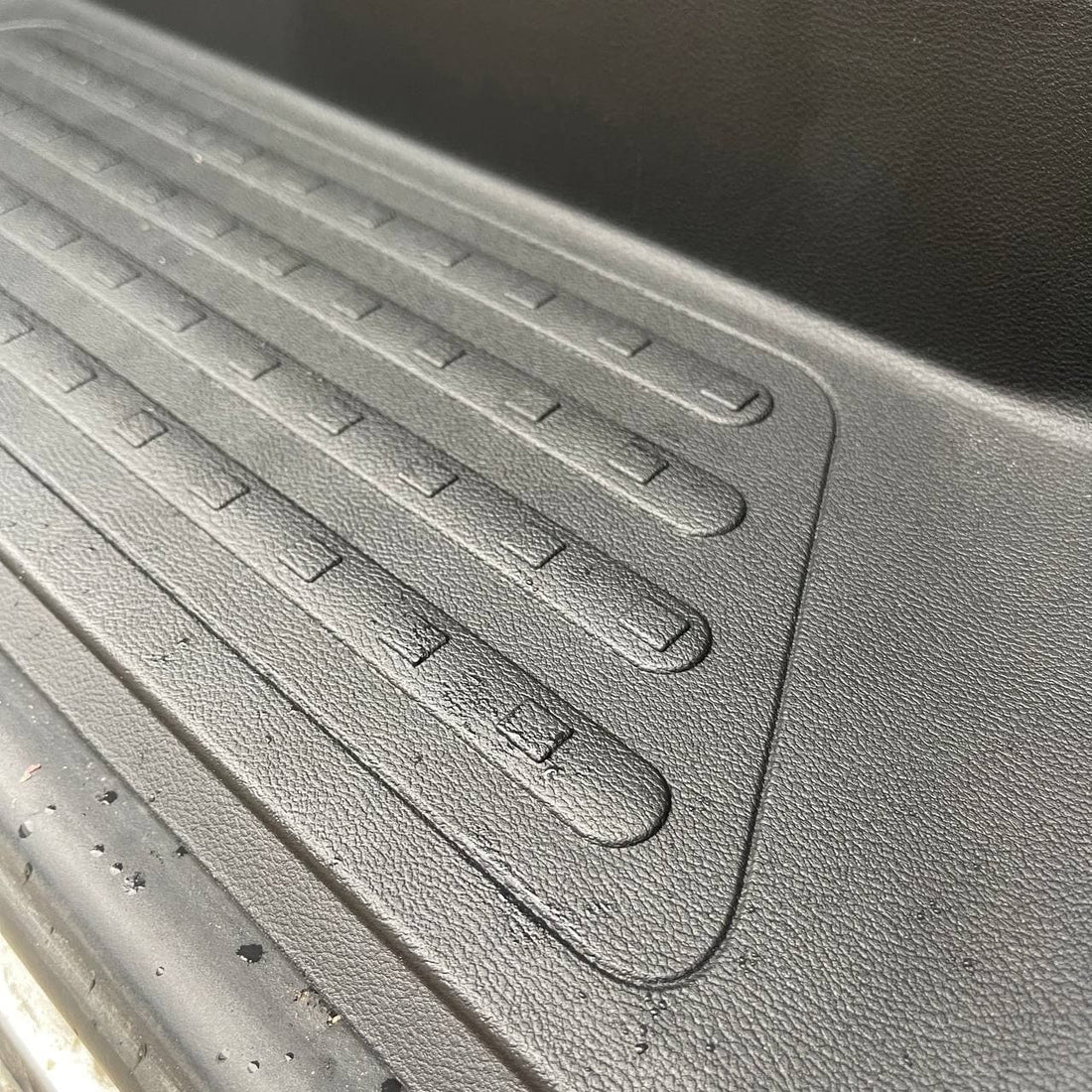 For VW Transporter T6.1 Side Step V3 – 17mm Deep with Storage Compartment | Van-X