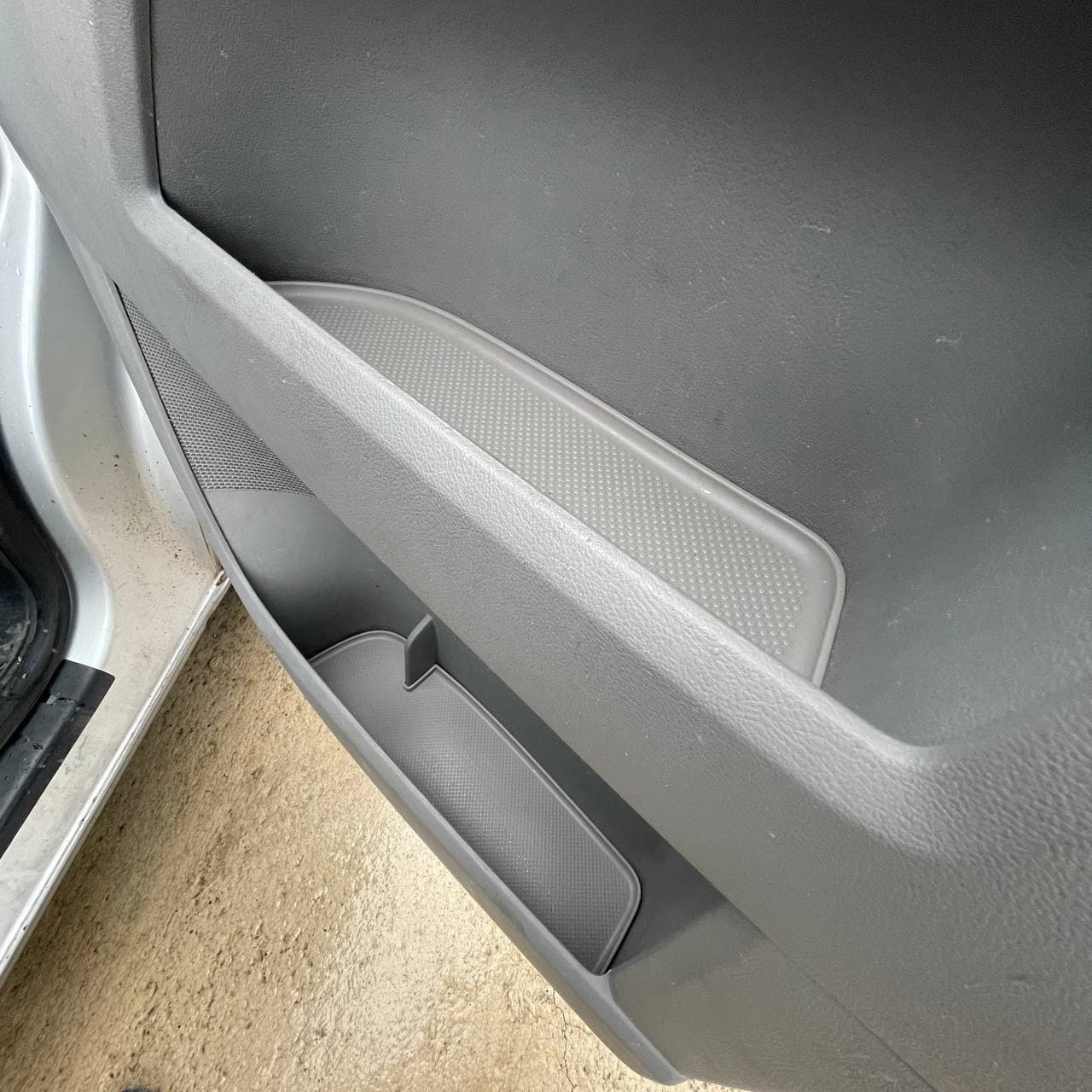 For VW T5/T5.1 Door Pocket Inserts Light Grey | Rubber Door Liners Driver & Double Passenger – Van-X