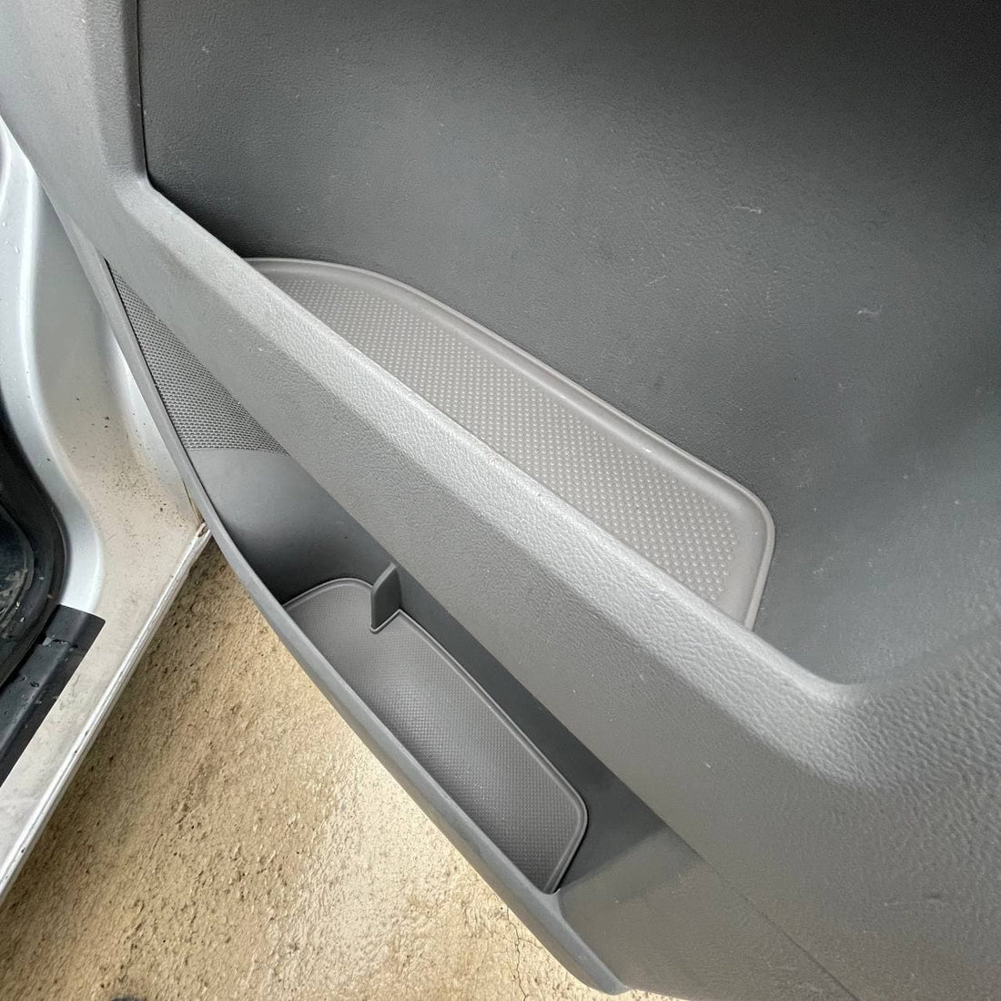 For VW T5/T5.1 Door Pocket Inserts Light Grey | Rubber Door Liners Driver & Double Passenger – Van-X