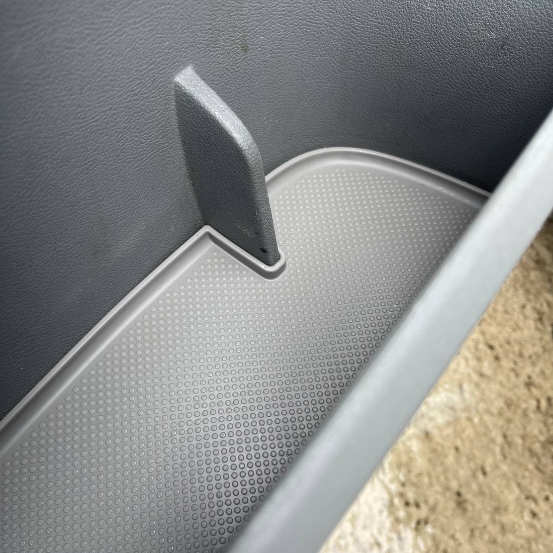 For VW T5/T5.1 Light Grey Door Pocket Inserts – Both Captain Seats | Van-X