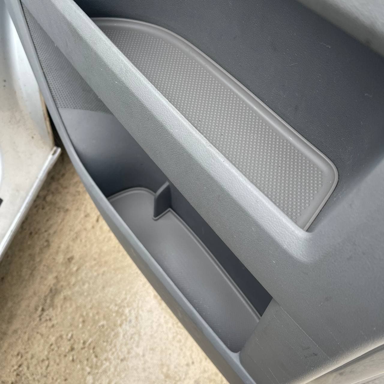 For VW T5/T5.1 Light Grey Door Pocket Inserts – Both Captain Seats | Van-X