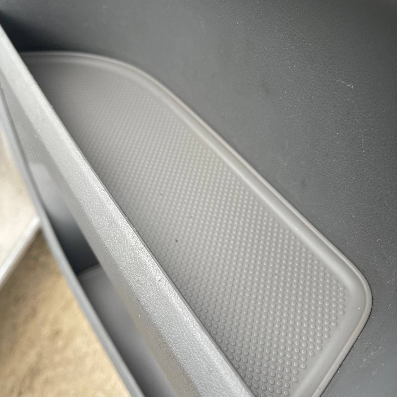 For VW T5/T5.1 Door Pocket Inserts Light Grey | Rubber Door Liners Driver & Double Passenger – Van-X