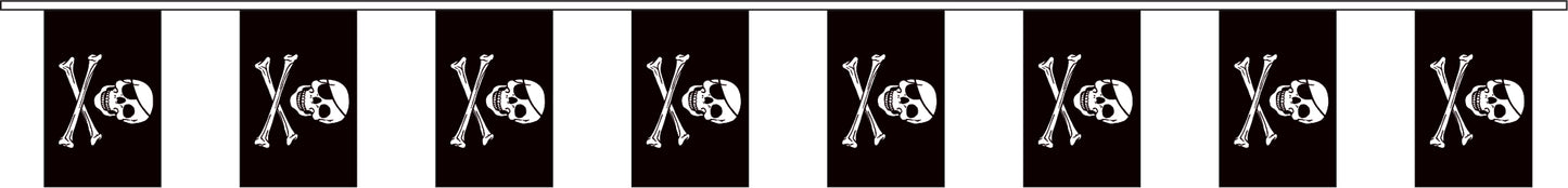 Piratenflagge mit Totenkopf und gekreuzten Knochen
