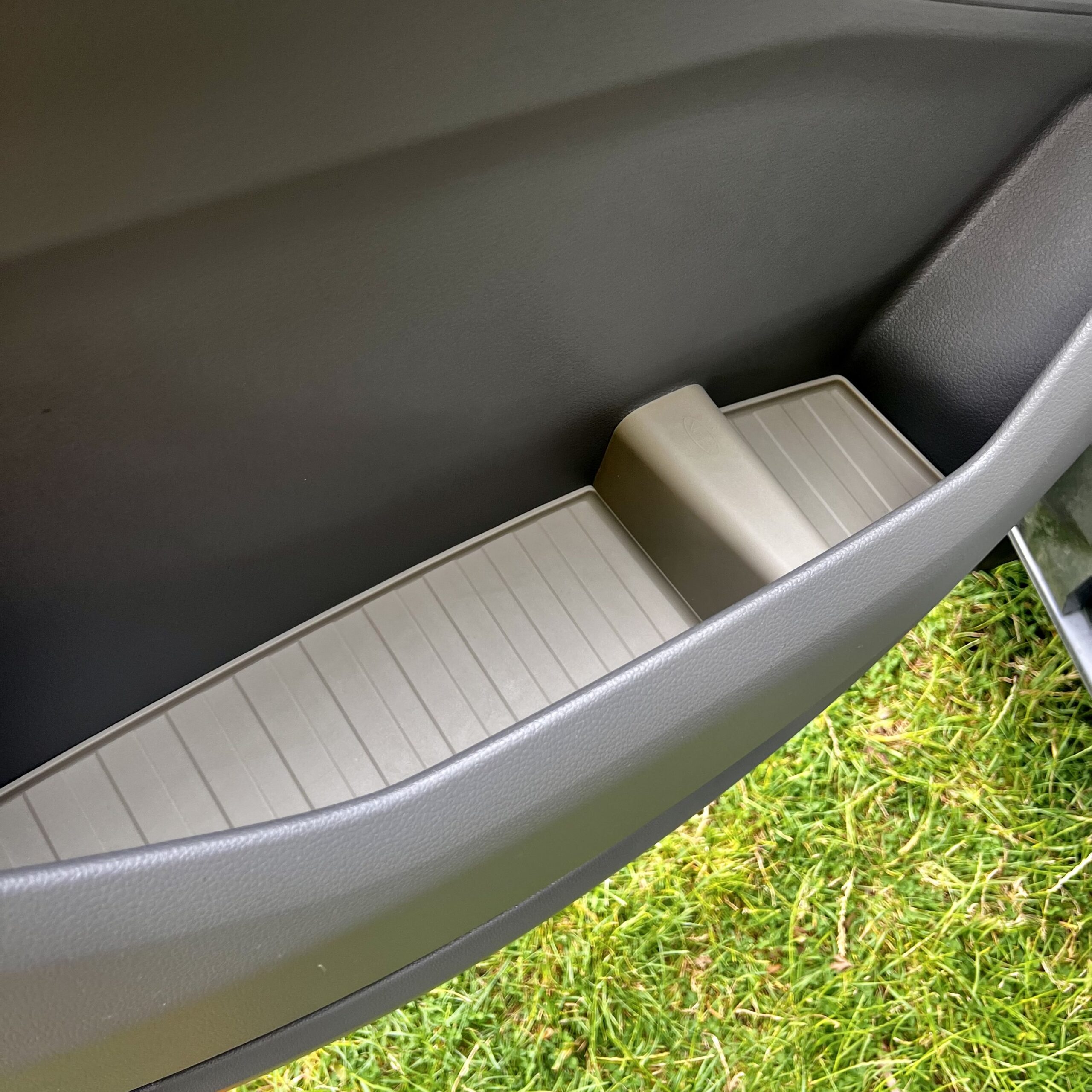 For VW Crafter New Shape Rubber Door Liner Pocket Inserts Grey