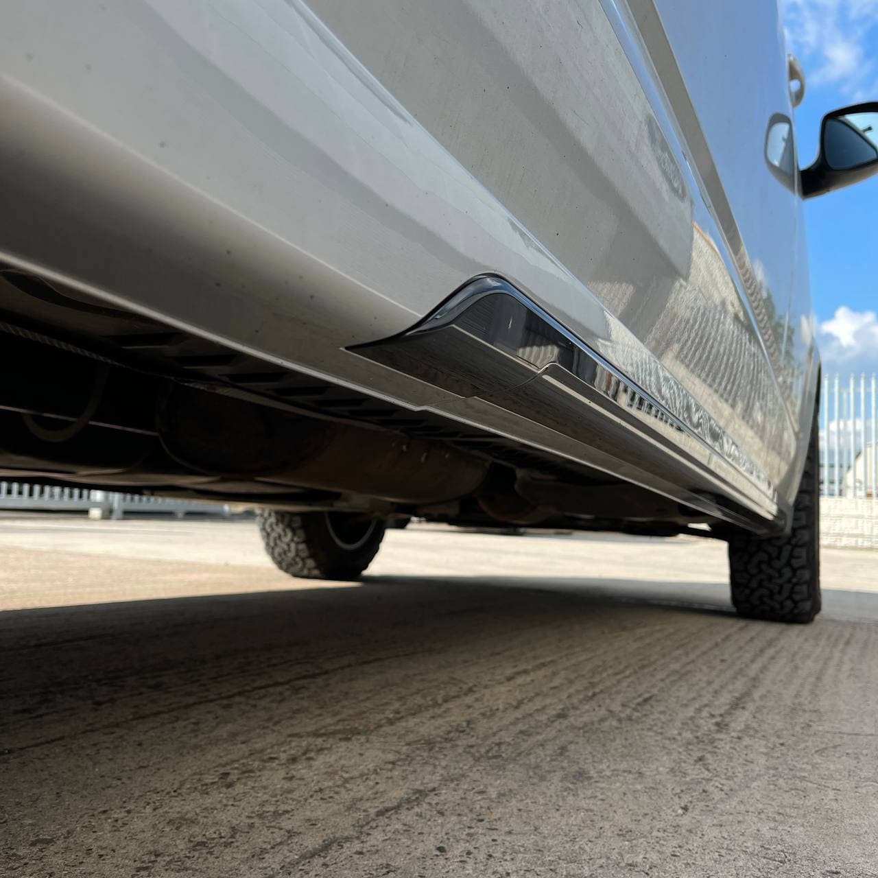 For VW T5, T5.1 LWB Side Skirts Reflex Silver Plastic Painted and Ready to Fit (B-Grade)