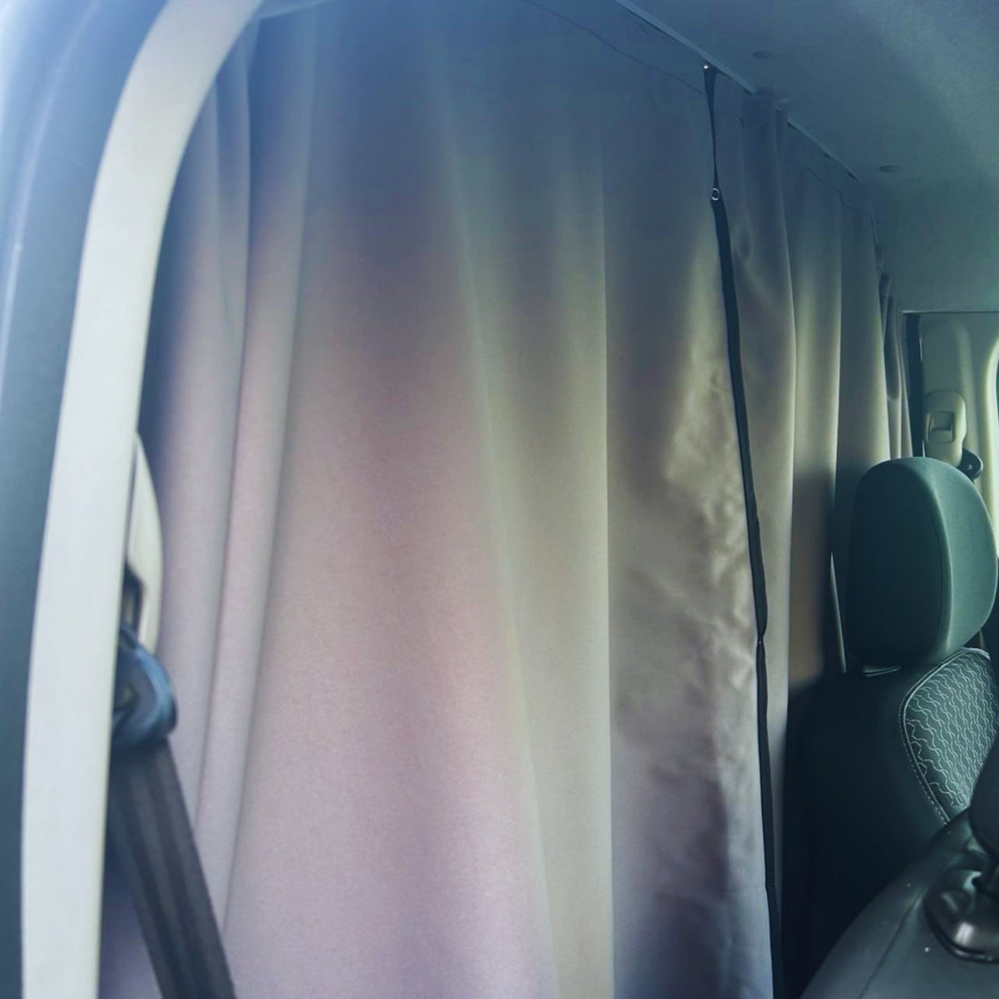 For Vauxhall Vivaro Cab Divider Curtain Kit with Rail Premium Quality - Van-X