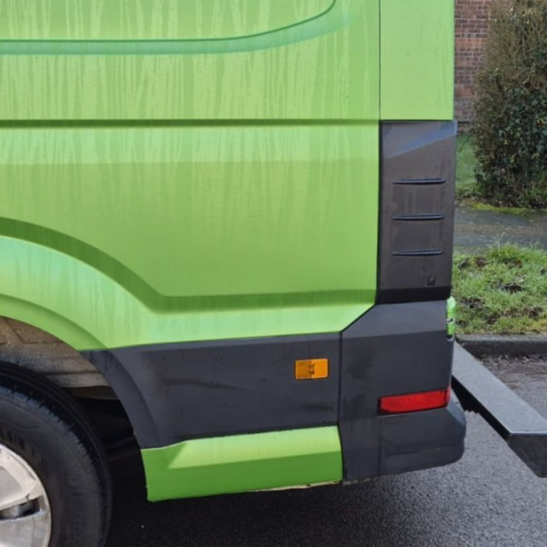 For Volkswagen Crafter Rear Light Guards - Hammerite Ultimate Matte Black (2018 Onwards)
