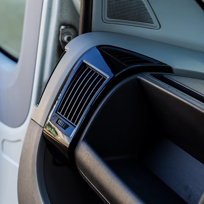 For Peugeot Boxer Dashboard Air Vent (Black) – Painted OEM Replacement, Ready to Fit | Van-X
