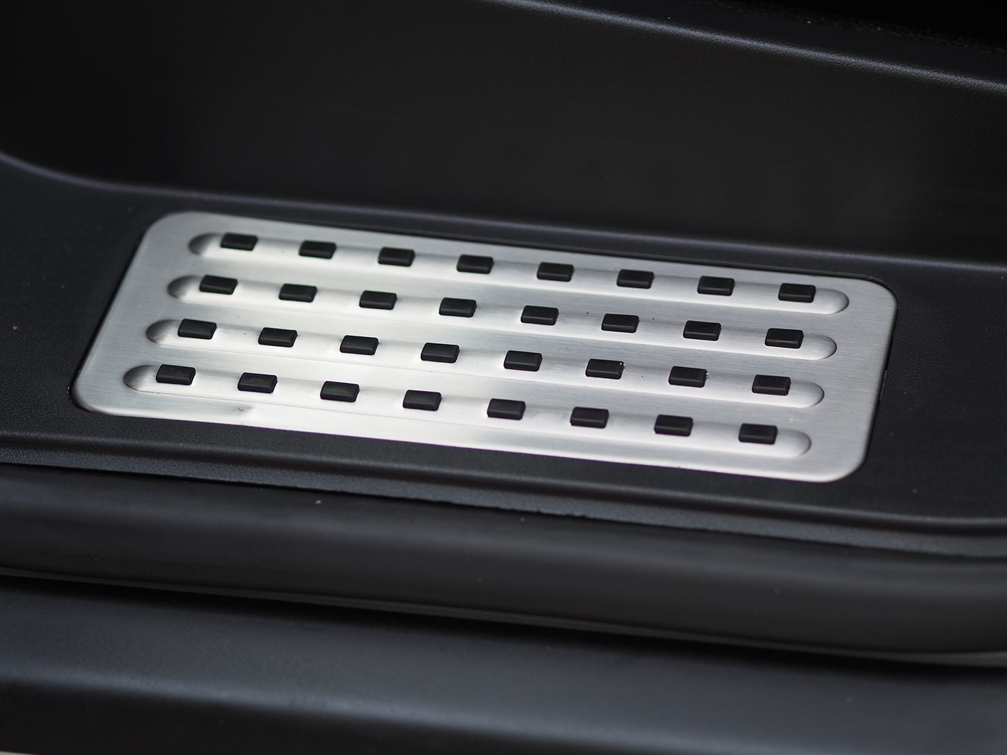 For VW T5/T5.1 Caravelle Style Full Step (Set of 4) with Highline LED Logo Lights | Van-X
