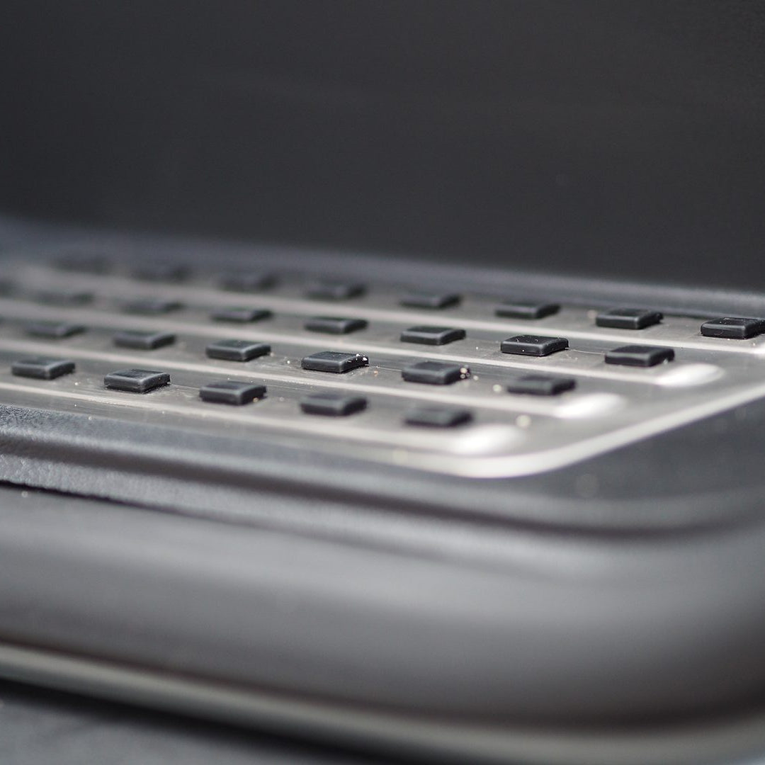 For VW T6 Caravelle Style Full Step (Set of 4) with Transporter LED Logo Lights | Van-X