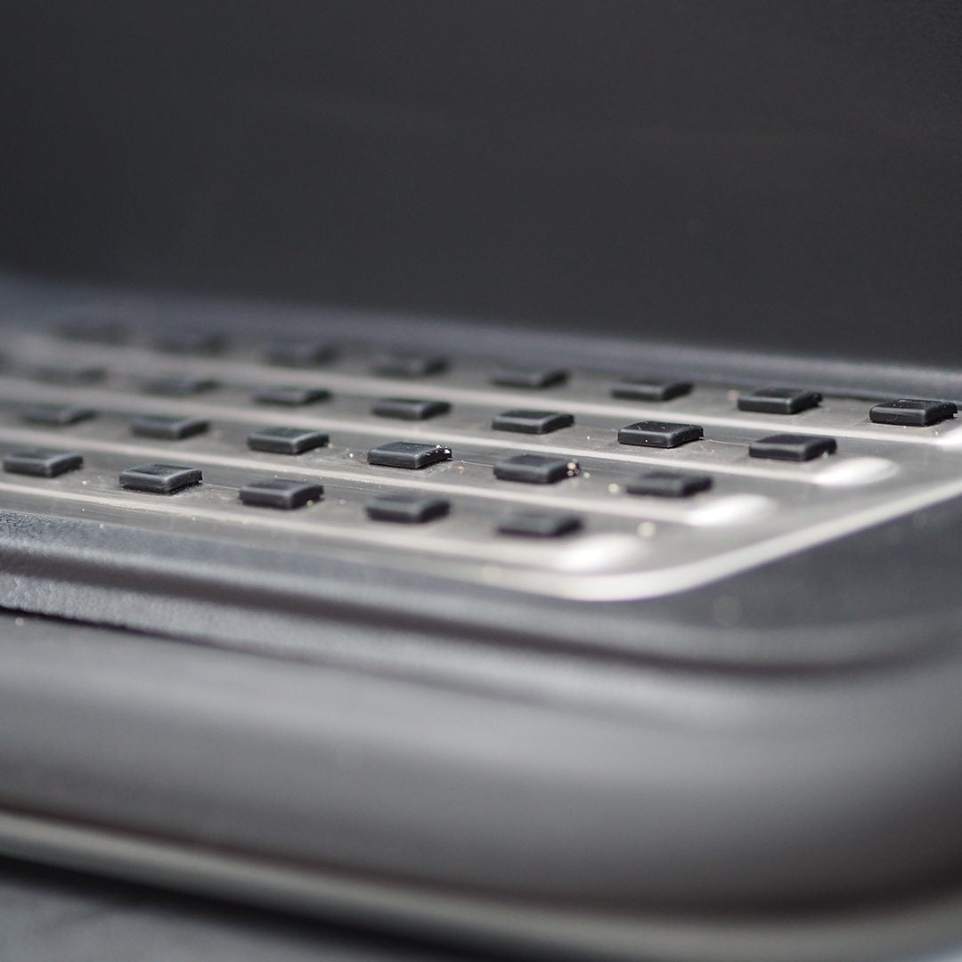 For VW T5/T5.1 Caravelle Style Full Step (Set of 4) with Transporter LED Logo Lights | Van-X
