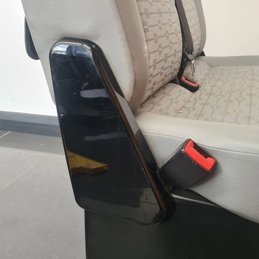 For VW T6 Twin Seat Hinge Caps + Arm rest Styling Caps Piano Black Interior Styling