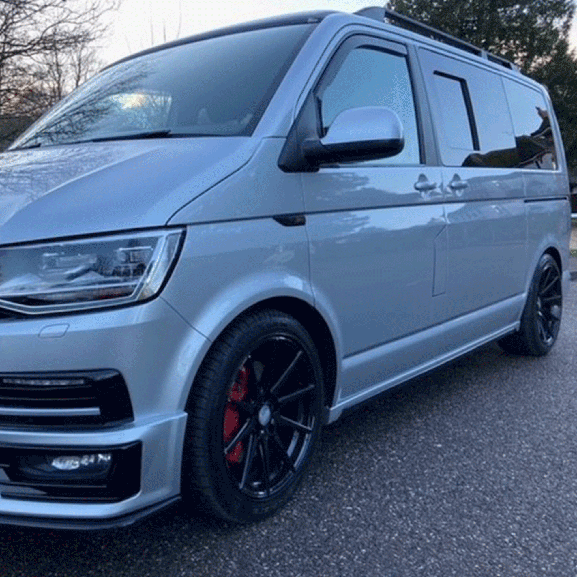 For VW T5, T5.1 SWB Side Skirts Reflex Silver Plastic Painted and Ready to Fit (B-Grade)