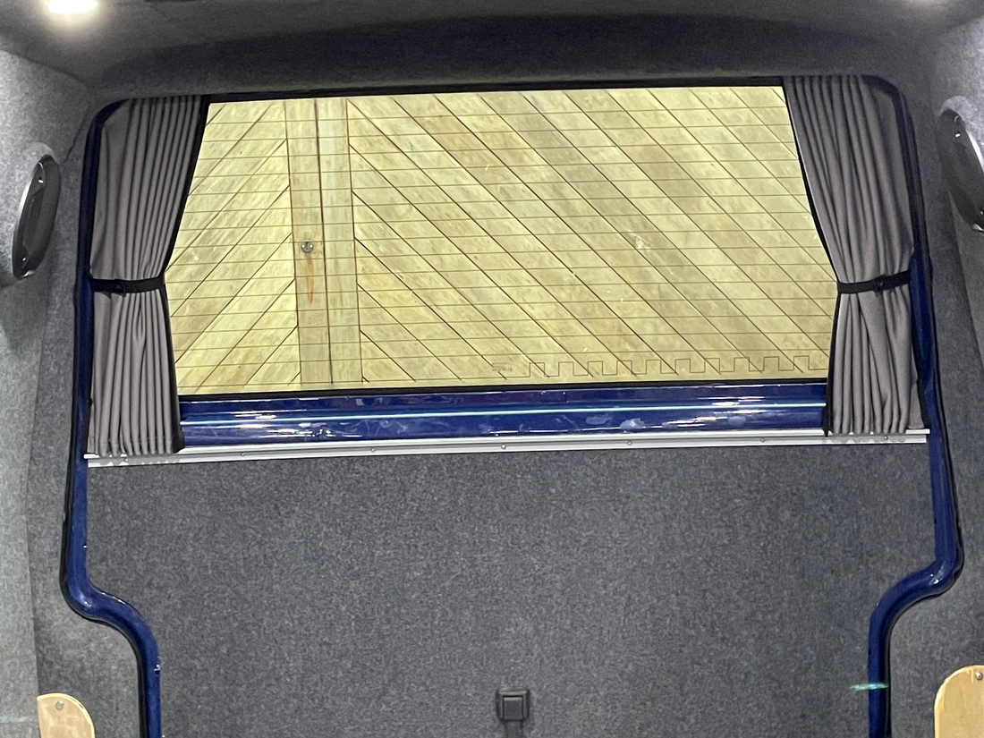 For VW T6.1 Transporter Premium 1 x Tailgate Window Curtain Van-X