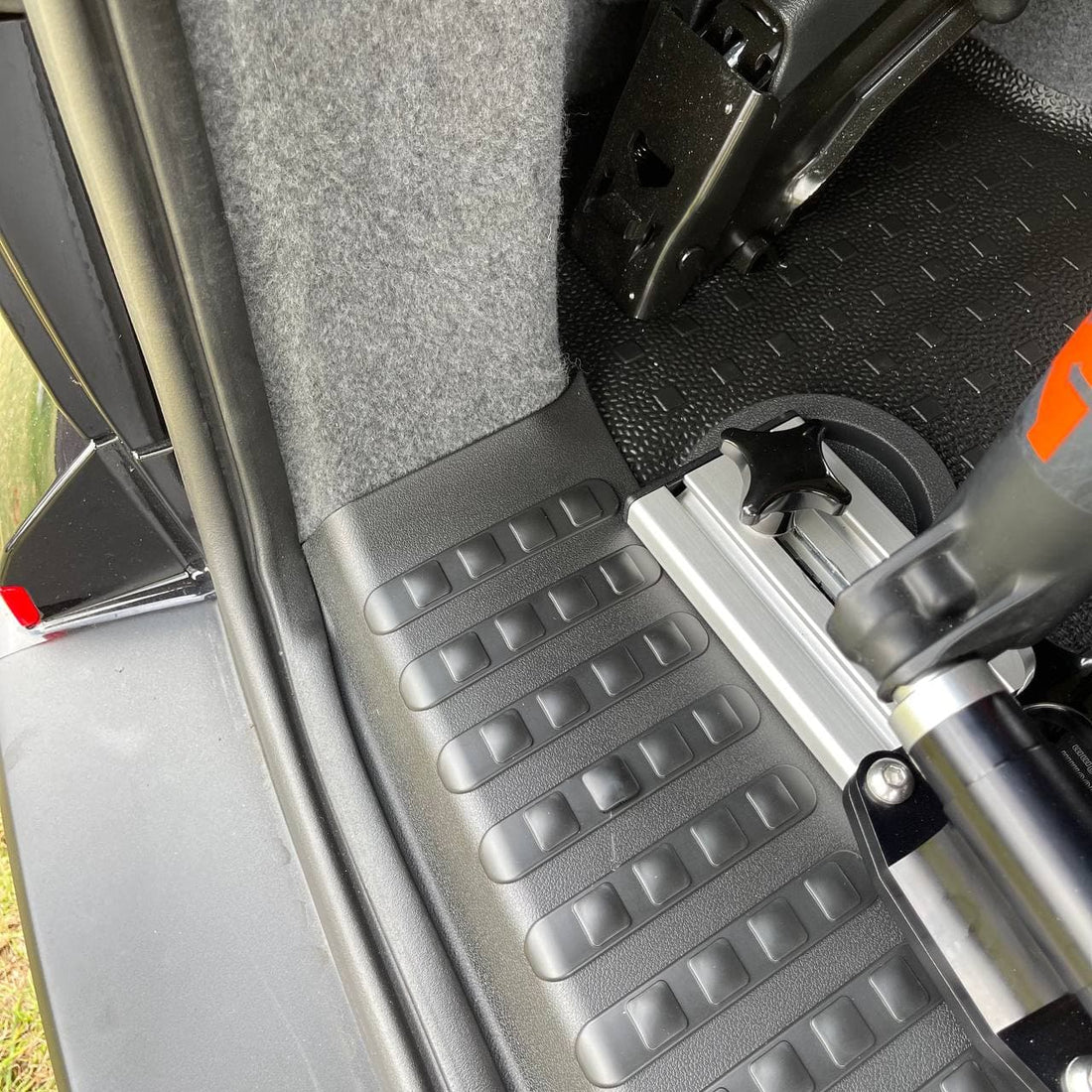 For VW T5, T5.1 V3 Tailgate Threshold Cover + Side Step