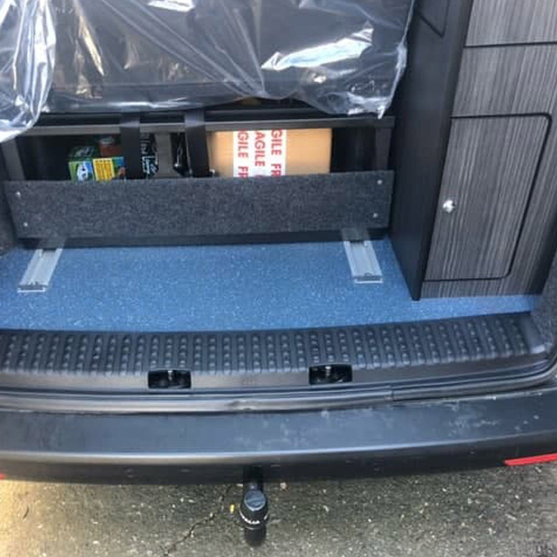 For VW T6 V3 Barndoor Threshold Cover + Side Step