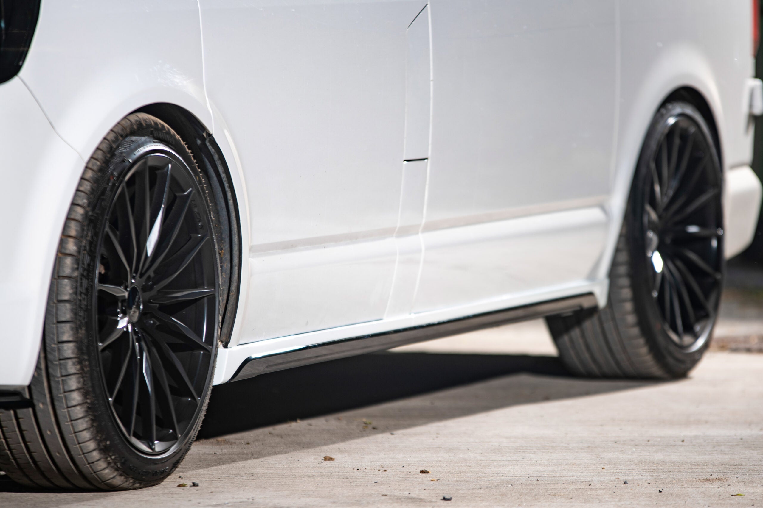 For VW T5, T5.1 SWB Side Skirts Candy White Plastic Painted and Ready to Fit