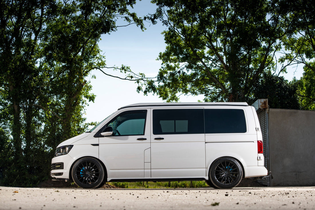 For VW T5, T5.1 SWB Side Skirts Candy White Plastic Painted and Ready to Fit (B-Grade)