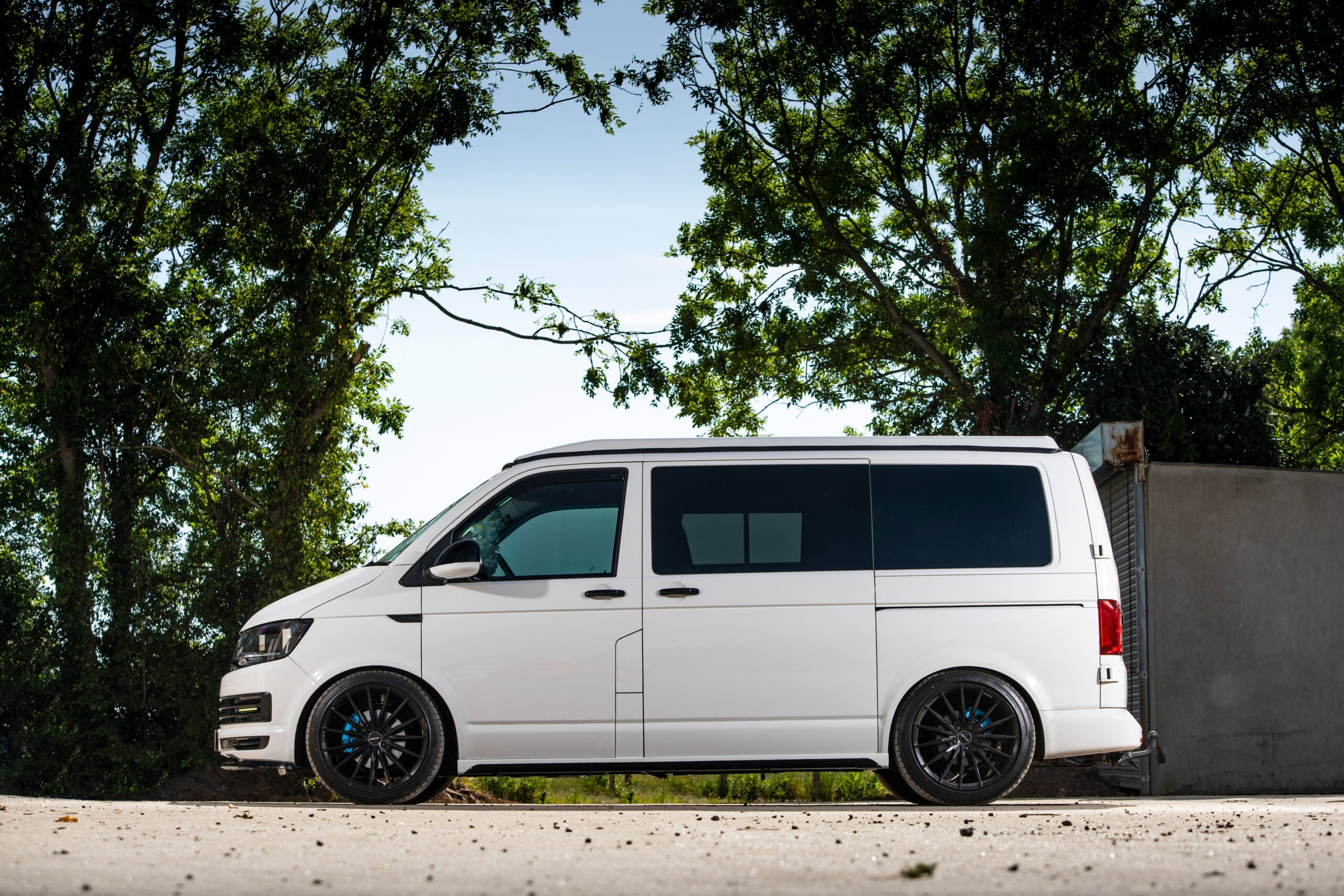 For VW T6 SWB Side Skirts Candy White Plastic Painted and Ready to Fit (B-Grade)