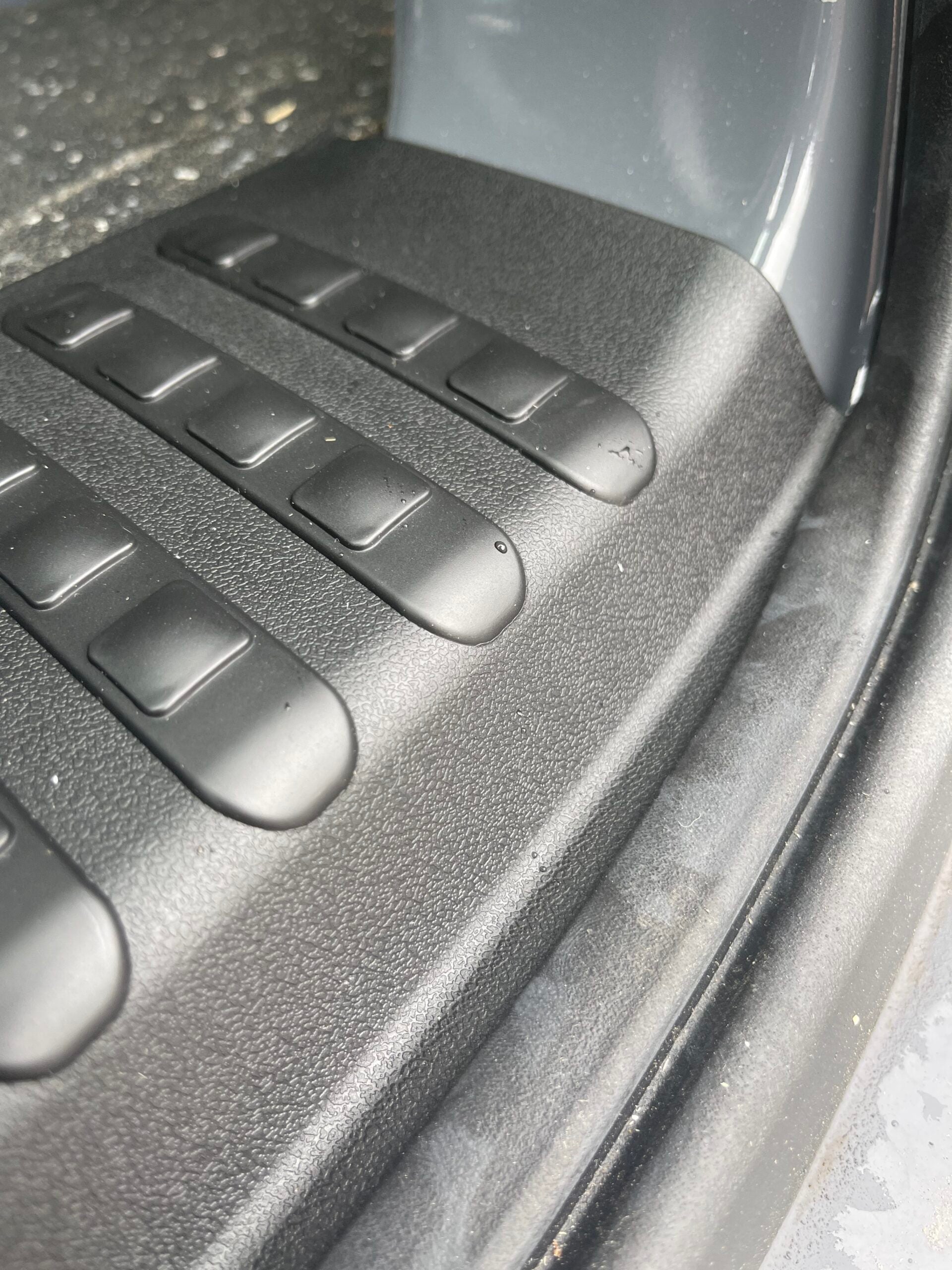 For VW T6.1 V3 Barndoor Threshold Cover + Side Step