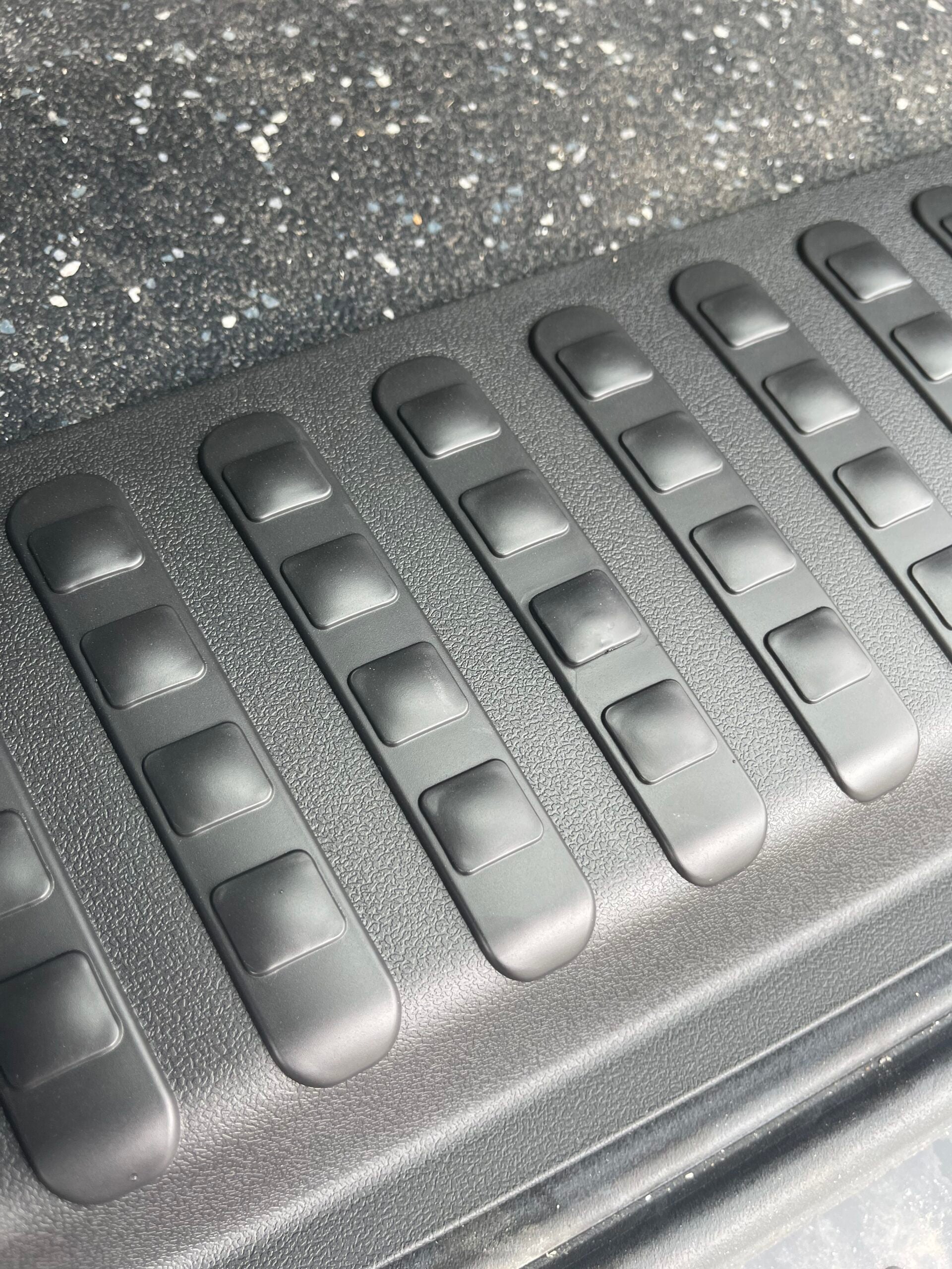 For VW T6.1 V3 Barndoor Threshold Cover + Side Step