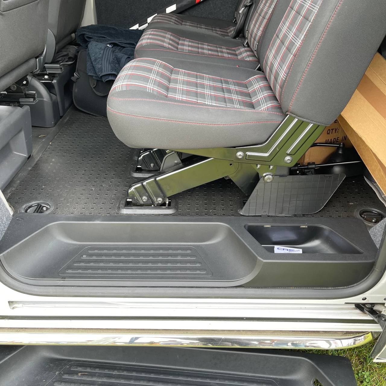 For VW T6 V3 Tailgate Threshold Cover + Side Step
