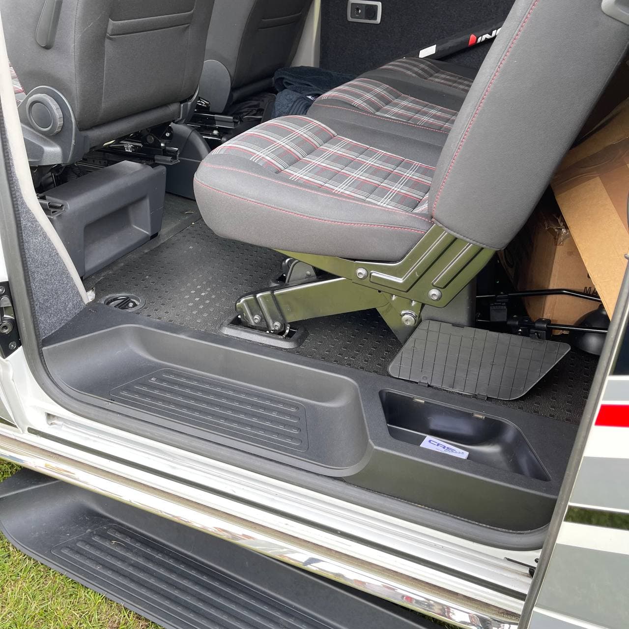 For VW T6.1 V3 Barndoor Threshold Cover + Side Step