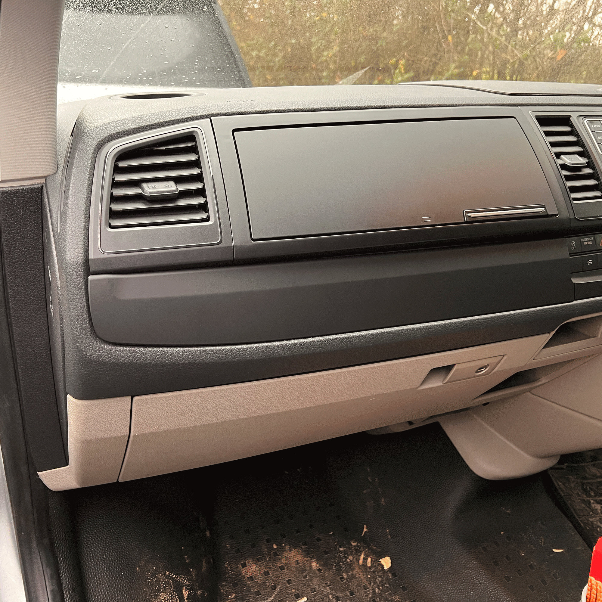 For VW T6 Transporter Lower Dash Styling Trims Comfort Dash Matte Black (Set of 6) Painted and Ready to Fit | Van-X