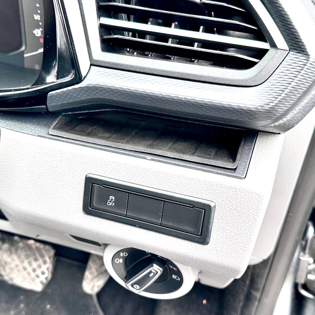 For VW T6.1 Lower Dashboard Silicone Inserts | Non-Slip Storage Protection Mats | Van-X